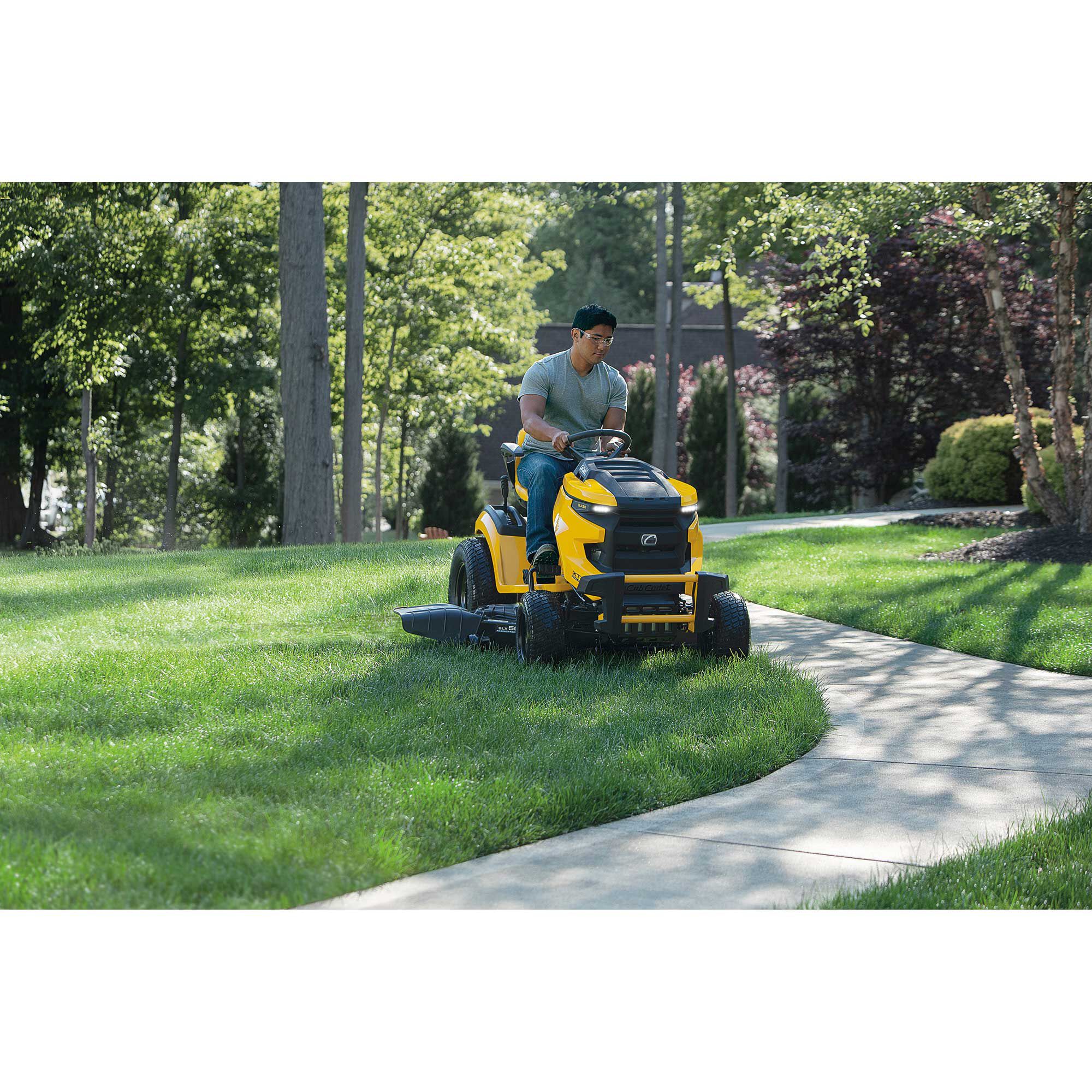 Cub cadet 13aza2cq010 xt2 slx50 efi 679cc lawn tractor on sale