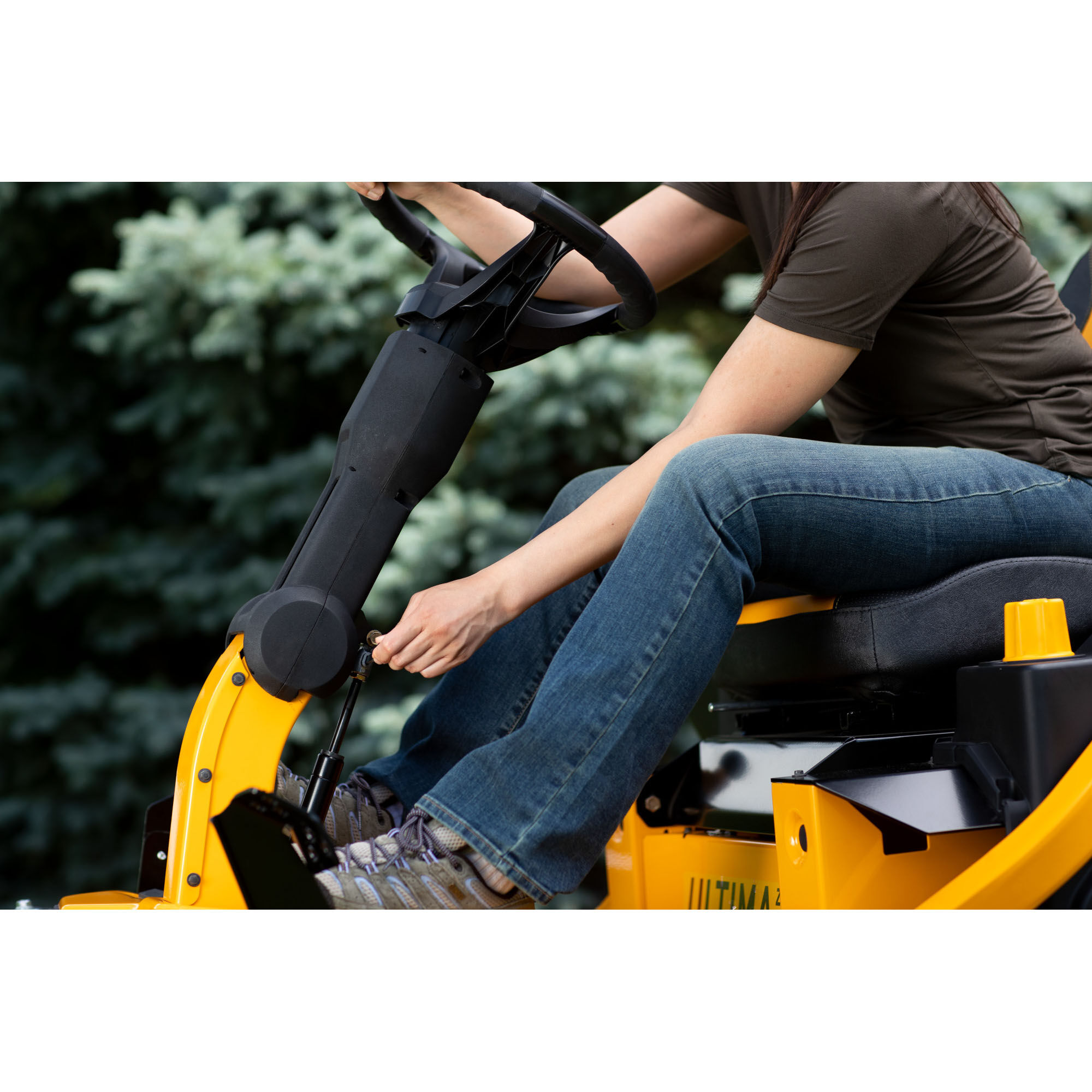 Cub Cadet Ultima ZTS1 46 Zero-Turn Mower