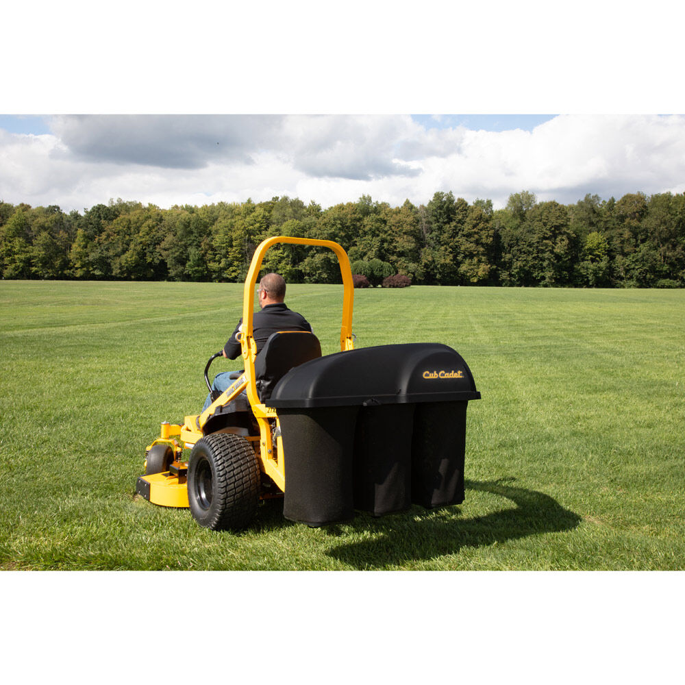 Zero turn lawn sales mower with bagger