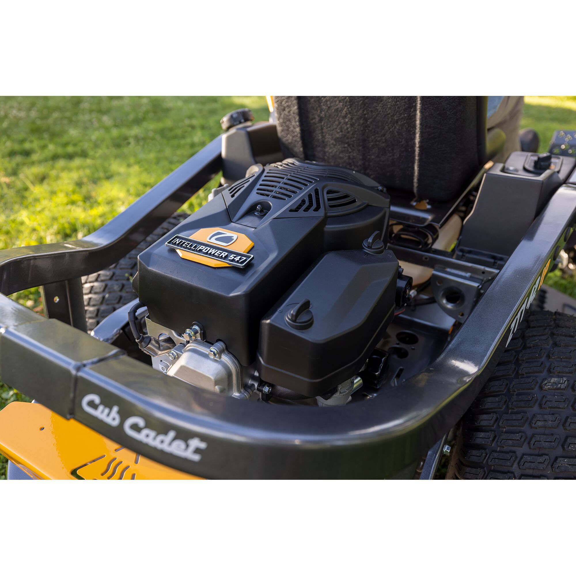 CCページ Cub Cadet Ultima ZT1 42IP Zero-Turn Mower
