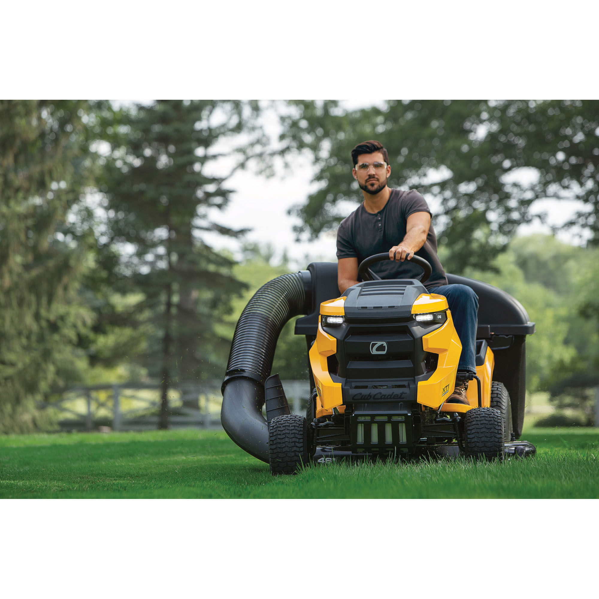 Cub Cadet XT1 LT46 Lawn Tractor