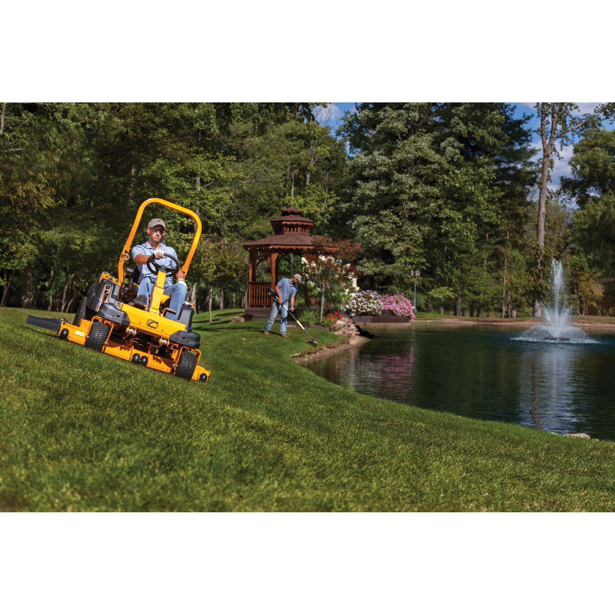 PRO Z 154 S EFI Commercial Zero Turn Mower