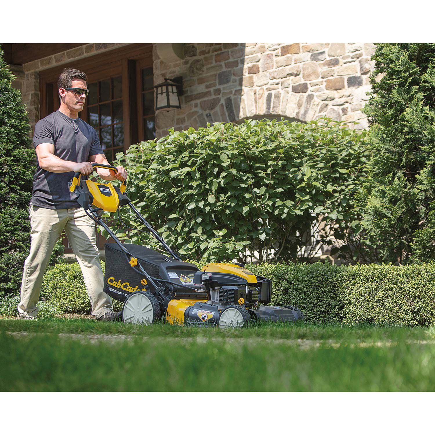 Cub Cadet SC 300 IP Self Propelled Mower